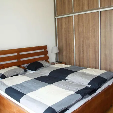 Apartment Medvedin 110 *
